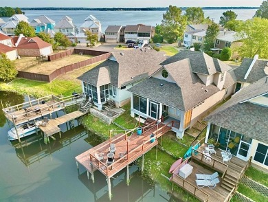 Lake Home For Sale in Shreveport, Louisiana