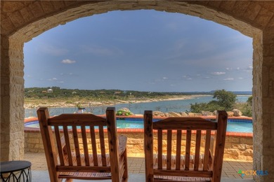 Set on more than six private acres overlooking Canyon Lake, this - photo 3