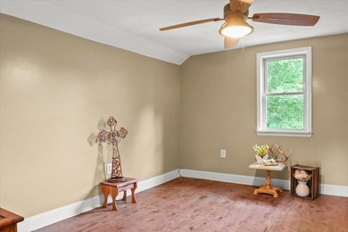 Great well-maintained building on just under an acre available - photo 26