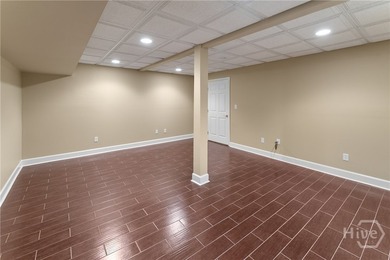This stunning 3-BR/3.5BA custom home offers one of the best golf - photo 33