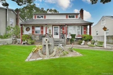 (private lake, pond, coastal) Home Sale Pending in Lindenhurst New York