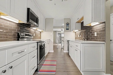 Beautiful end-unit townhome in the heart of North Myrtle Beach! - photo 8