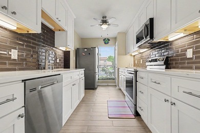 Beautiful end-unit townhome in the heart of North Myrtle Beach! - photo 9