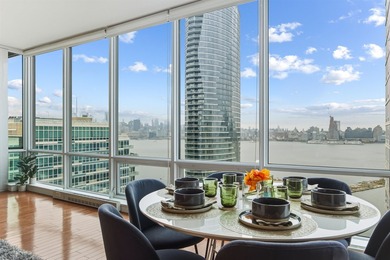 Corner East Facing 2 Bed, 2 Bath with Private Balcony. Enjoy - photo 2