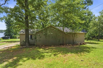 Charming remodeled lakefront cottage on beautiful Lake Sinclair! - photo 15