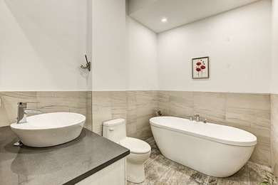Condo lumineux idealement situe dans un quartier paisible borde - photo 21
