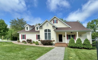 Lake Home For Sale in Jamestown, Kentucky