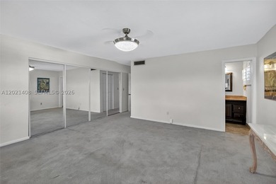 Spectacular corner townhouse in a natural setting, not to be - photo 22