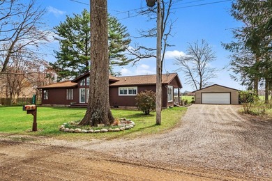 This spacious ranch home offers over 3,000 square feet of - photo 3