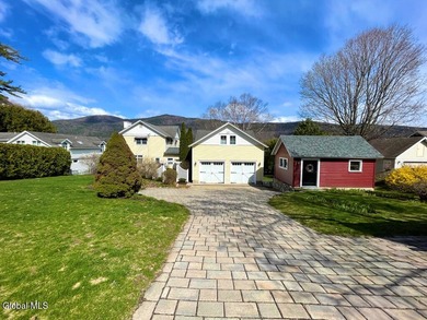 Welcome to this exceptional lakefront retreat in desirable - photo 6