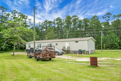 Welcome to this beautiful 4-bedroom, 2-bath home tucked away in - photo 6