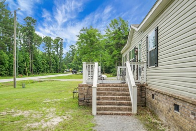Welcome to this beautiful 4-bedroom, 2-bath home tucked away in - photo 7