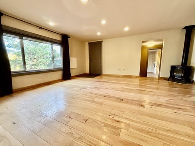 Charming mountain retreat located in the desirable Valle - photo 5
