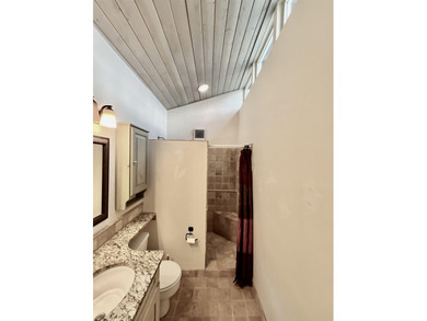 Charming mountain retreat located in the desirable Valle - photo 9