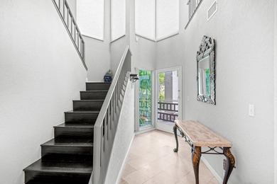 Rarely available cornerunit townhouse in the highly desirable - photo 6