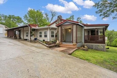 Lake Taneycomo Home For Sale in Branson Missouri