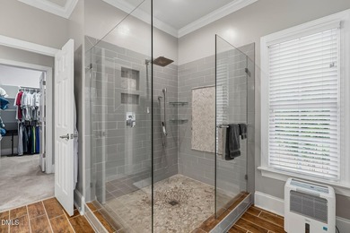 Welcome to this charming 4-bedroom, 2.5-bathroom single-family - photo 29