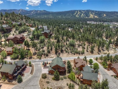 Perched in the prestigious Castle Glen Estates, this exceptional - photo 42