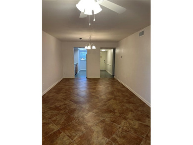 Move-in ready in a riverfront community with low condo fees, a - photo 5
