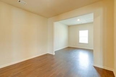 Discover this beautifully maintained four-bedroom, 2.5-bathroom - photo 7
