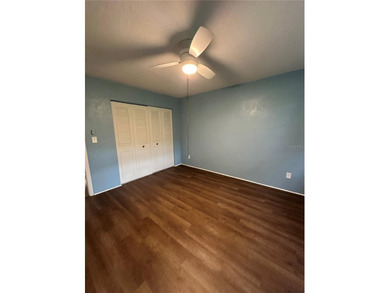Move-in ready in a riverfront community with low condo fees, a - photo 10