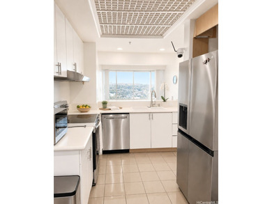 Experience marina-front living at its finest in desirable Kalele - photo 3