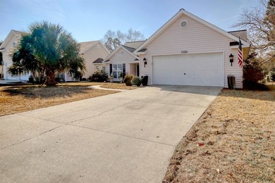 Beautiful 3 bedroom, 2 full bath home in Ashton Glenn, a quiet - photo 3