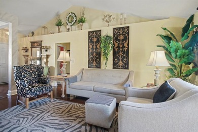 Beautiful 3 bedroom, 2 full bath home in Ashton Glenn, a quiet - photo 8