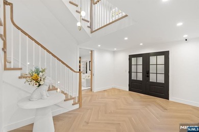 Welcome to one of the most exceptional estates ever offered in - photo 3
