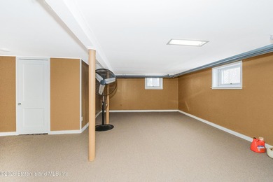Location!,in the heart of Westerleigh, with old world charm - photo 14