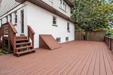 Location!,in the heart of Westerleigh, with old world charm - photo 17