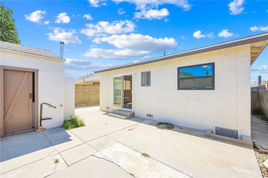 Opportunity meets location in the heart of Torrance! This - photo 27
