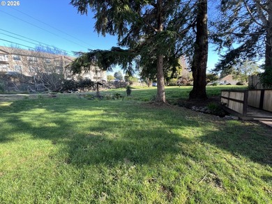 16126 Gustafson offers a warm and inviting slice of Oregon - photo 2
