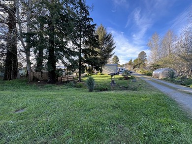 16126 Gustafson offers a warm and inviting slice of Oregon - photo 7