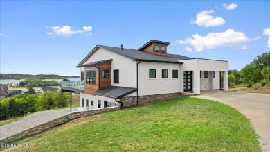 Douglas Lake Home For Sale in Dandridge Tennessee