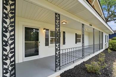 Welcome to this beautifully renovated, turnkey 4 bedroom/3 - photo 5