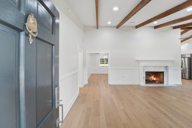 Welcome to this beautifully renovated, turnkey 4 bedroom/3 - photo 7
