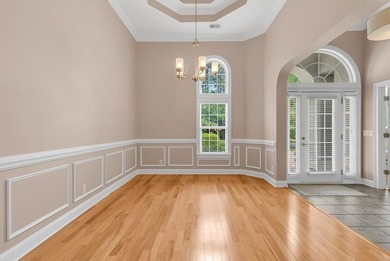 Discover the perfect blend of elegance and comfort in this - photo 5