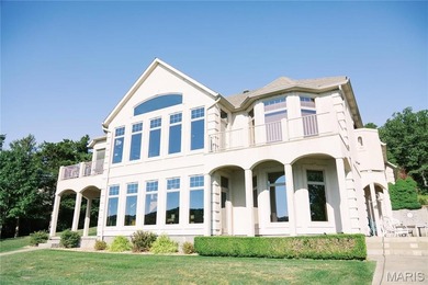 Peaceful Valley Lake Home For Sale in Owensville Missouri