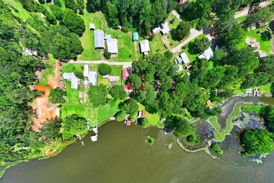 Affordable waterfront living with room for family, friends, or - photo 4
