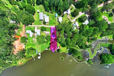 Affordable waterfront living with room for family, friends, or - photo 5