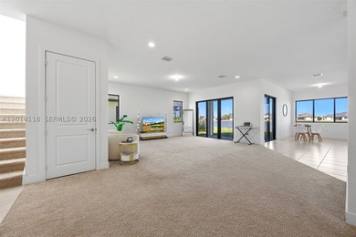 Lakefront home with 3 bedrooms and 2.5 bathrooms in Maple Ridge - photo 4