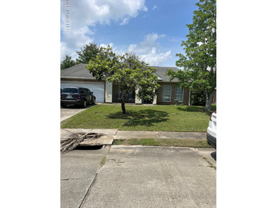 GREAT NEIGHBORHOOD,NICE HOME-TENANT ON MONTH TO MONTH,GOOD FLOOR - photo 1