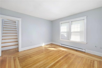 Charming 3-bedroom Bungalow situated on an oversized lot in a - photo 5