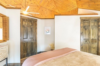 Experience one of the most unique properties on Lake Holcombe! - photo 18