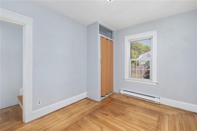 Charming 3-bedroom Bungalow situated on an oversized lot in a - photo 10