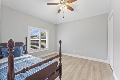 Premier waterfront opportunity in the highly sought-after Queens - photo 28
