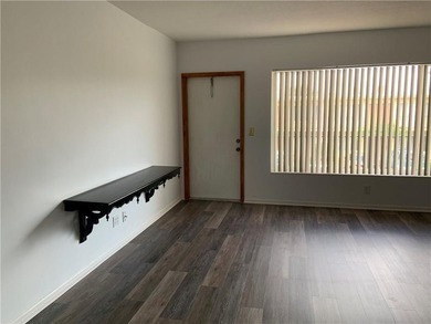 IMMACULATE one bedroom condo in east Boynton, remodeled, BRAND - photo 2