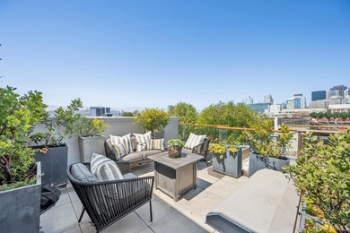 Residence 411 at One South Park offers the ideal blend of - photo 37