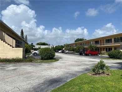 IMMACULATE one bedroom condo in east Boynton, remodeled, BRAND - photo 10